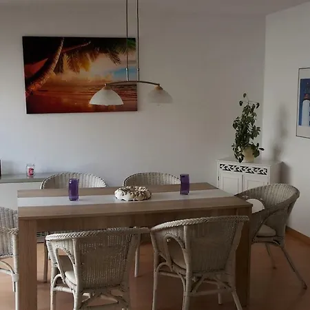 Apartment Gelegenes Tla Mit Garten Fuer Bis Zu 5 Personen *