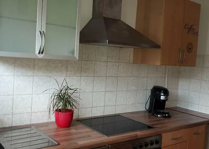 Gelegenes Tla Mit Garten Fuer Bis Zu 5 Personen Lejlighed